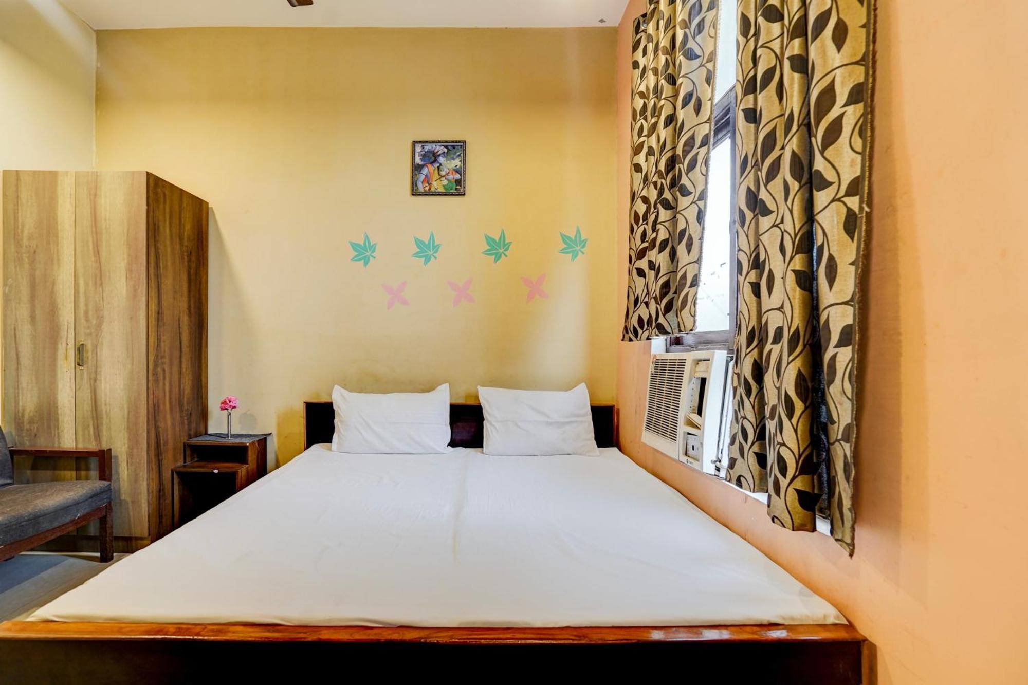 Hotel O Shyam Utsav Mirzāpur Exteriör bild